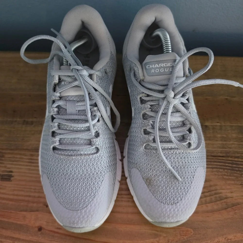 Under Armour Women Running Shoes Grey Charged Rogue Mesh Sneakers 7.5